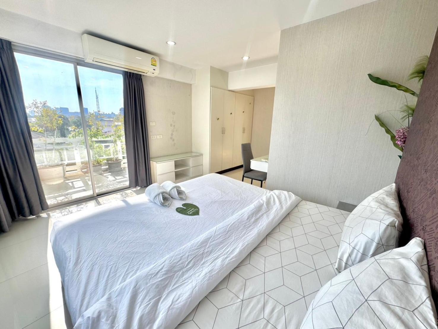 Baan Sabai Rama IV Apartment Bangkok Exterior photo