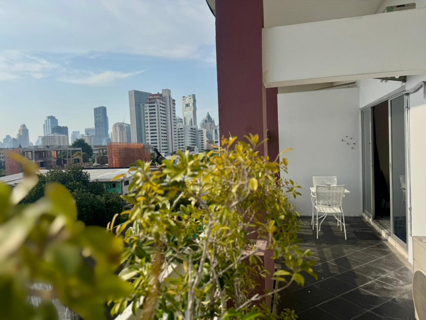 Baan Sabai Rama IV Apartment Bangkok Exterior photo